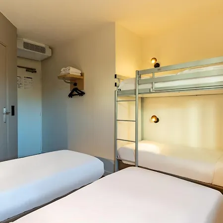Hotel Kyriad Eco - Marne-la-vallée 2*