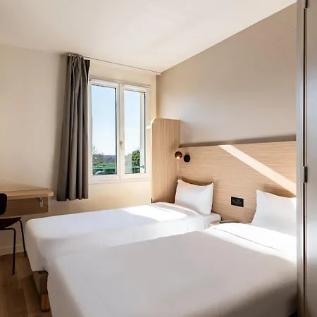 Kyriad Eco - Marne-la-vallée Hotel 2*