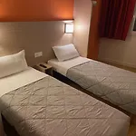 Kyriad Eco - Marne-la-vallee 2*
