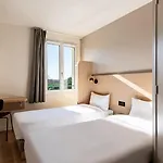 Kyriad Eco - Marne-la-vallee מלון 2*