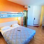 מלון Kyriad Eco - Marne-la-vallee 2*
